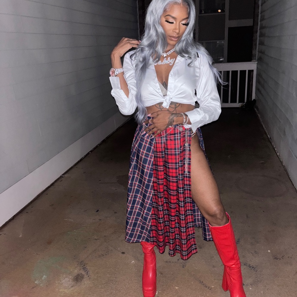 Plaid Skirt!